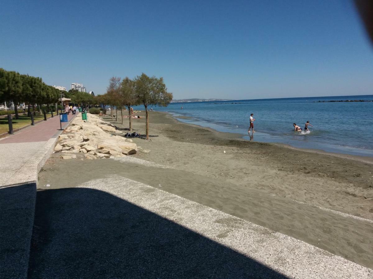 Mediterranean Breeze Lägenhet Limassol Exteriör bild